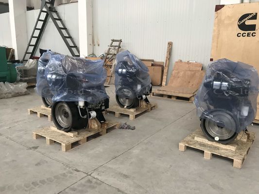 مجموعة مولدات كهربائية KOFO مفتوحة إلكترونية تبريد بمياه البحر بدون فرشاة مع مولد ثلاثي الأطوار 4 أسلاك المزود